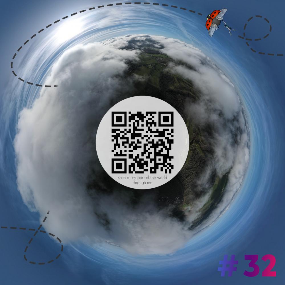 Mini-planet with 360 degrees qr code #32